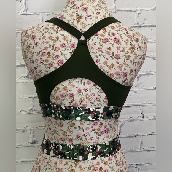 Adore Me olive green wrap adjustable straps sports bra Size Small - Picture 3 of 3
